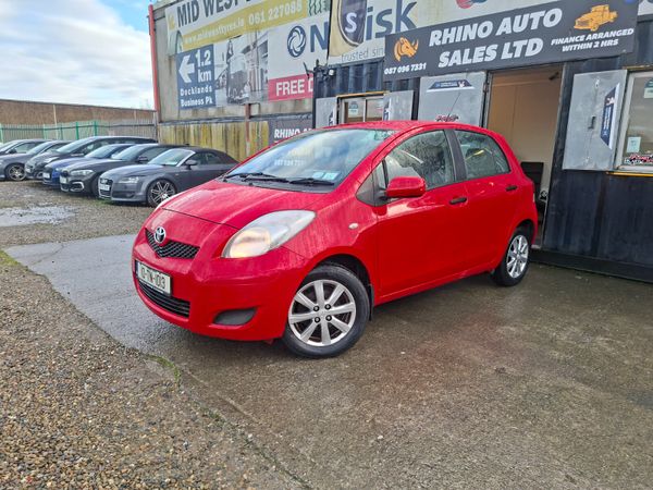 Toyota Yaris Hatchback, Petrol, 2010, Red