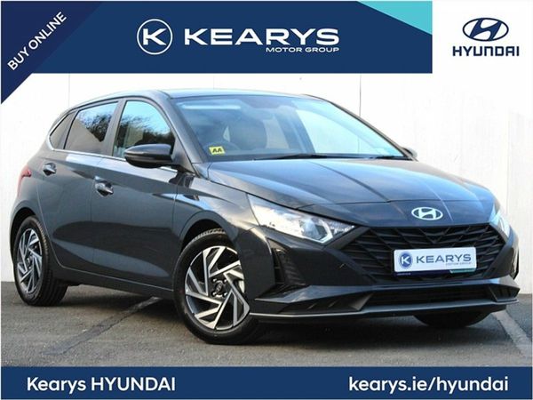 Hyundai i20 Hatchback, Petrol, 2023, Grey
