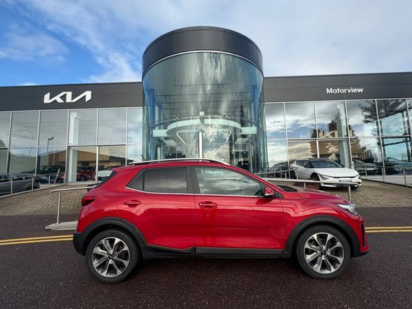 Kia Stonic MPV, Petrol Hybrid, 2022, Red