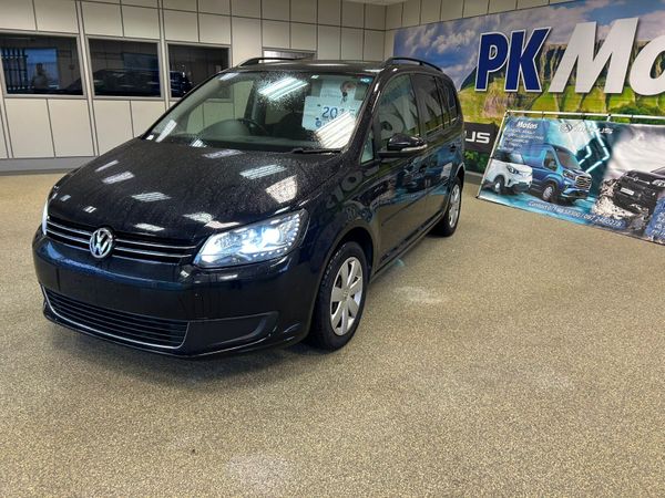 Volkswagen Touran MPV, Petrol, 2015, Black