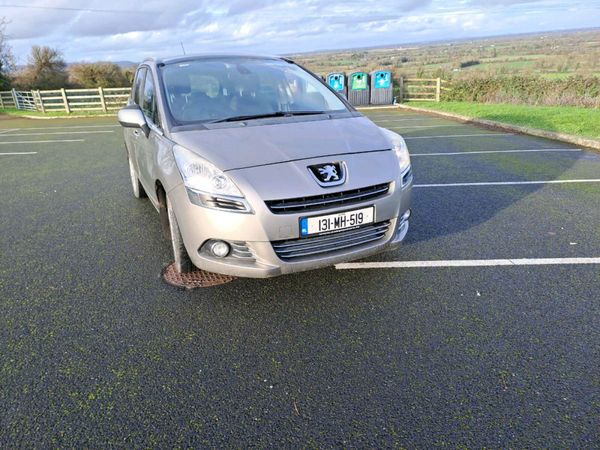 Peugeot 5008 MPV, Diesel, 2013, Grey