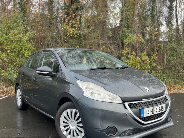 Peugeot 208 Hatchback, Petrol, 2014, Grey