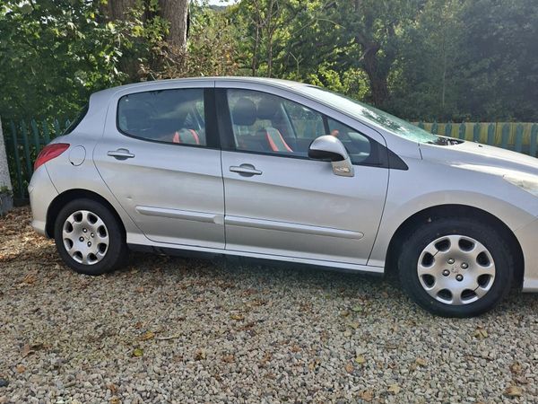 Peugeot 308 Hatchback, Diesel, 2008, Silver