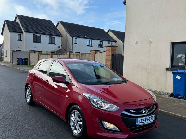 Hyundai i30 Hatchback, Diesel, 2013, Red