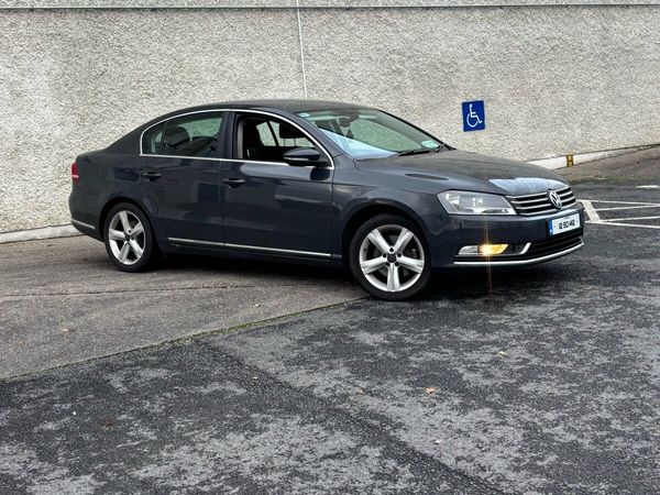 Volkswagen Passat Saloon, Diesel, 2012, Grey