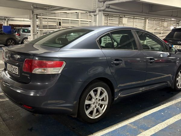 Toyota Avensis Saloon, Diesel, 2009, Blue