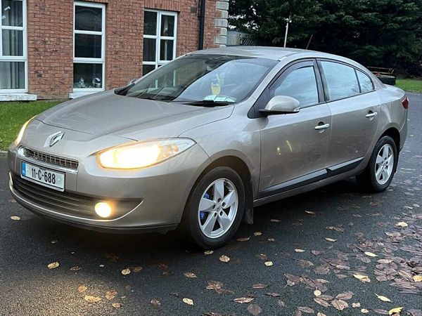 Renault Fluence Saloon, Diesel, 2011, Gold