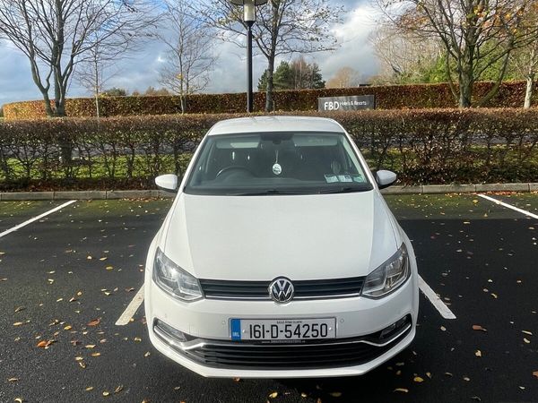 Volkswagen Polo Hatchback, Petrol, 2016, White