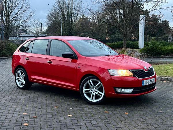 Skoda Rapid Hatchback, Diesel, 2014, Red