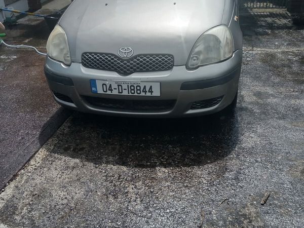 Toyota Yaris Hatchback, Petrol, 2004, Grey