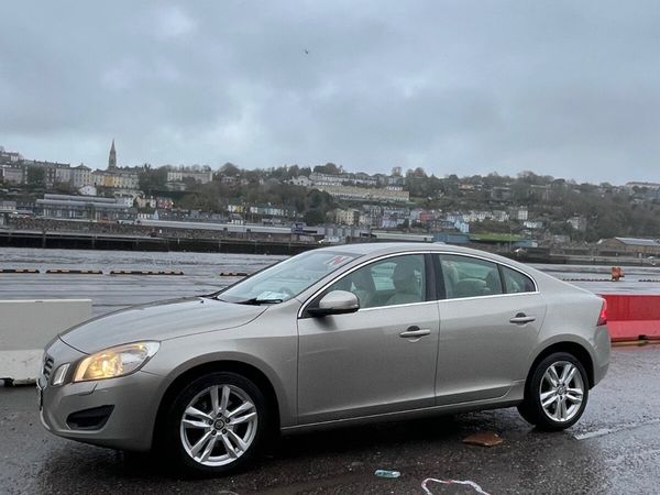 Volvo S60 Saloon, Diesel, 2013, Green