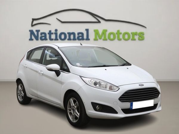 Ford Fiesta Hatchback, Petrol, 2015, White