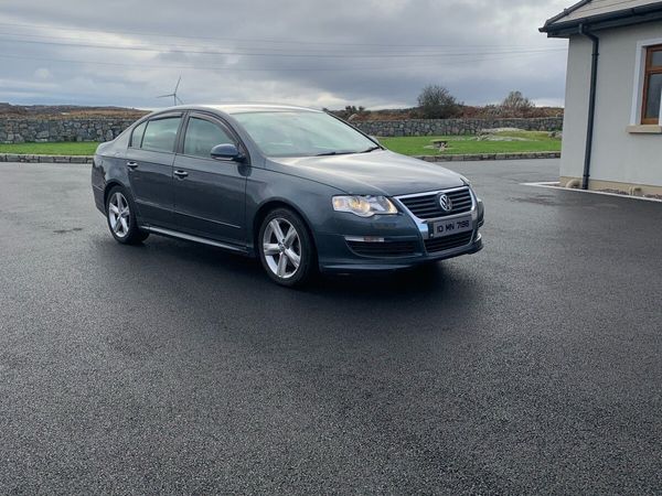 Volkswagen Passat Saloon, Diesel, 2010, Grey
