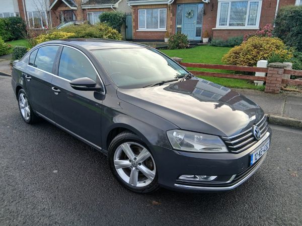 Volkswagen Passat Saloon, Diesel, 2012, Grey