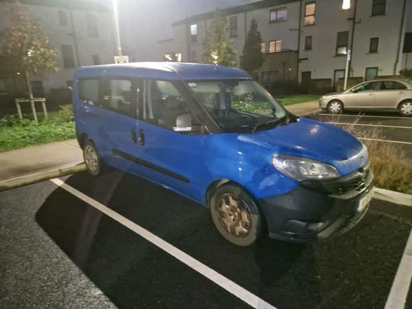 Fiat Doblo MPV, Diesel, 2016, Blue