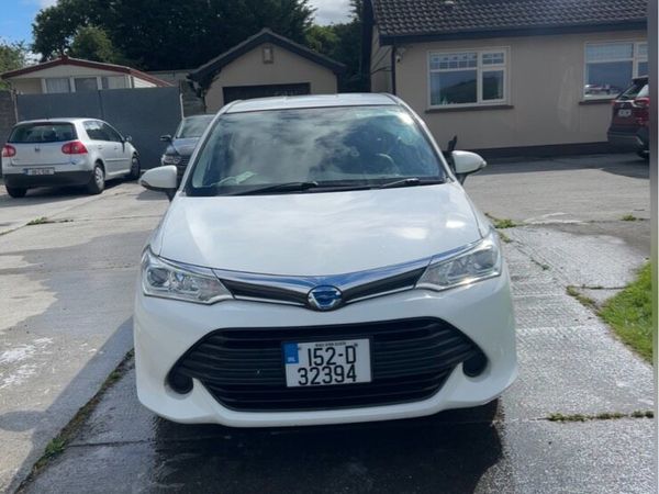 Toyota Corolla Estate, Petrol Hybrid, 2015, White