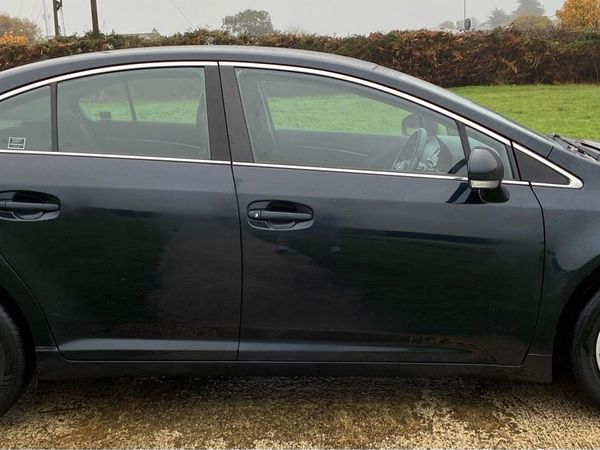 Toyota Avensis Saloon, Diesel, 2011, Black