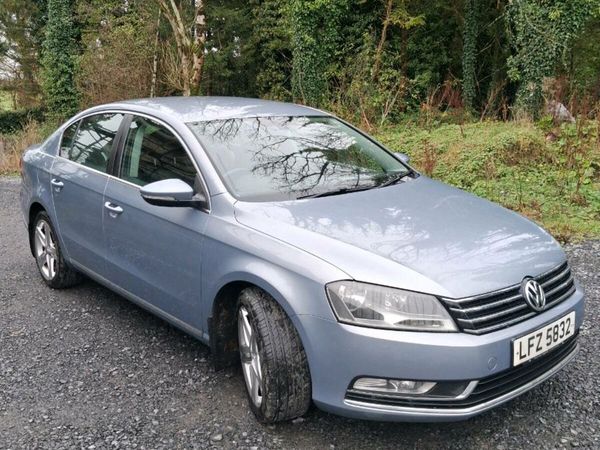 Volkswagen Passat Saloon, Diesel, 2012, Grey