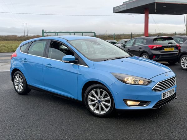 Ford Focus Hatchback, Diesel, 2017, Blue