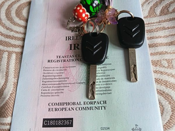 Citroen C1 Hatchback, Petrol, 2006, Red