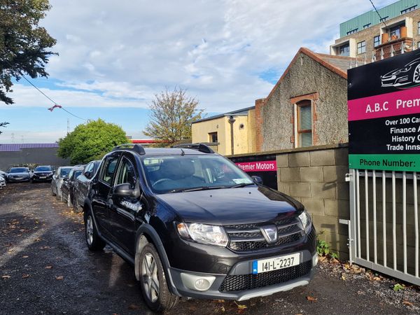 Dacia Sandero Stepway Hatchback, Diesel, 2014, Black