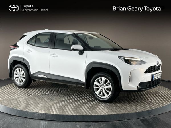 Toyota Yaris Cross Hatchback, Petrol Hybrid, 2025, White