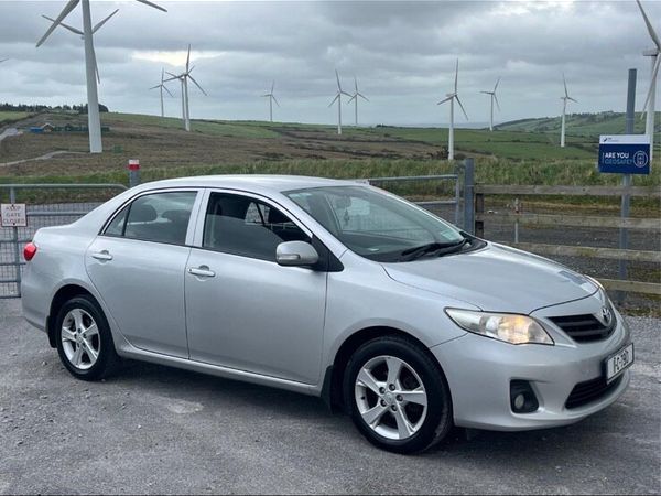 Toyota Corolla Saloon, Diesel, 2011, Silver