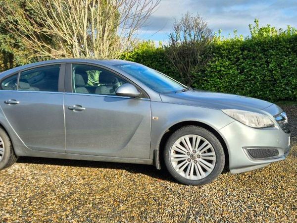 Vauxhall Insignia Hatchback, Diesel, 2015, Silver