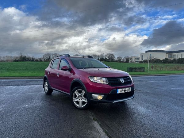 Dacia Sandero Stepway Hatchback, Diesel, 2014, Red