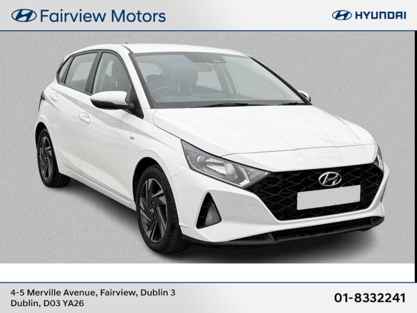 Hyundai i20 Hatchback, Petrol, 2021, White