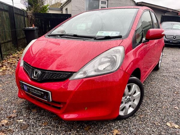 Honda Fit Hatchback, Petrol, 2013, Red