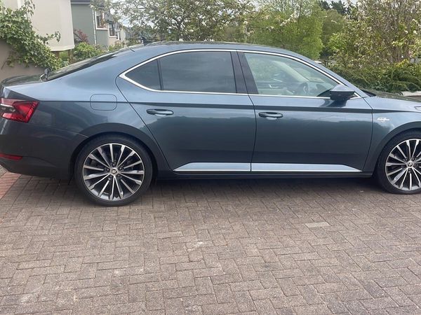 Skoda Superb Saloon, Diesel, 2020, Grey