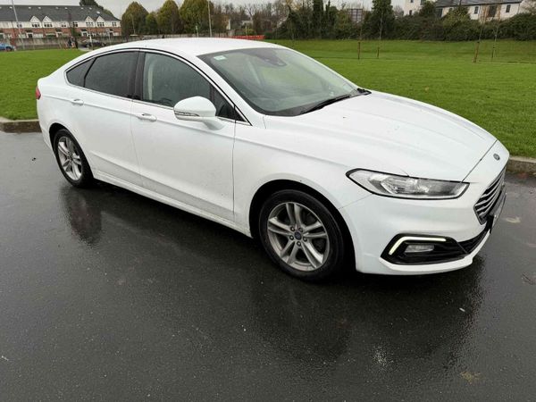 Ford Mondeo Hatchback, Diesel, 2019, White