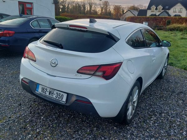 Opel Astra Hatchback, Diesel, 2016, White