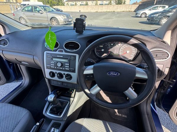 Ford Focus Hatchback, Petrol, 2008, Blue