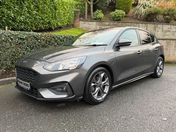 Ford Focus Hatchback, Diesel, 2019, Grey