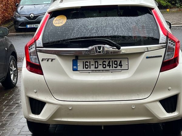 Honda Fit Hatchback, Petrol Hybrid, 2016, White