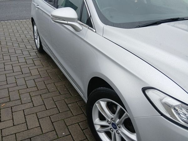 Ford Mondeo Hatchback, Diesel, 2017, Grey