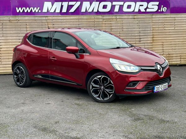 Renault Clio Hatchback, Petrol, 2017, Red