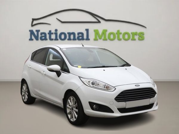 Ford Fiesta Hatchback, Petrol, 2014, White