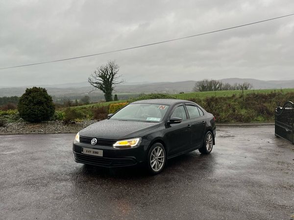 Volkswagen Jetta Saloon, Diesel, 2011, Black