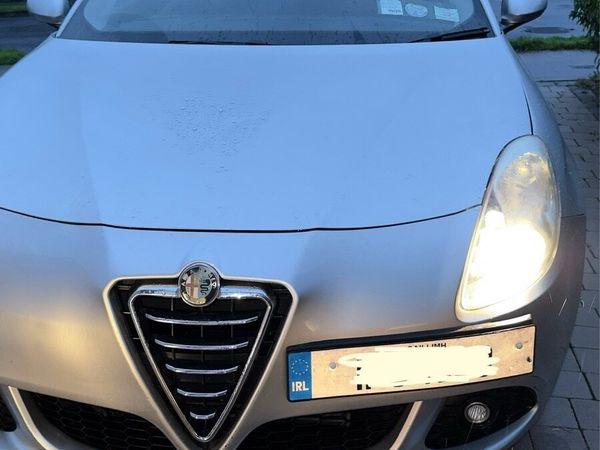 Alfa Romeo Giulietta Hatchback, Diesel, 2011, Grey