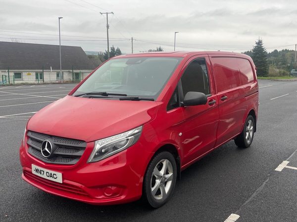 Mercedes-Benz Vito Van, Diesel, 2017, Red