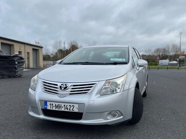 Toyota Avensis Saloon, Diesel, 2011, Silver