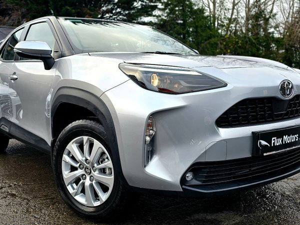 Toyota Yaris Cross Hatchback, Petrol Hybrid, 2025, Grey