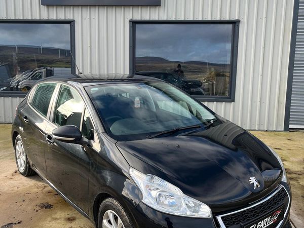 Peugeot 208 Hatchback, Petrol, 2013, Black