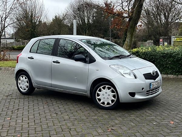 Toyota Yaris Hatchback, Petrol, 2006, Silver