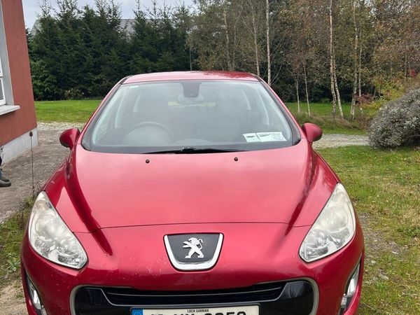 Peugeot 308 Hatchback, Diesel, 2012, Red