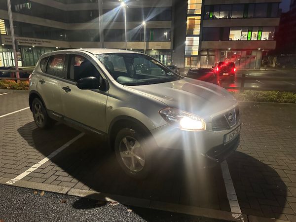 Nissan Qashqai Hatchback, Diesel, 2011, Silver