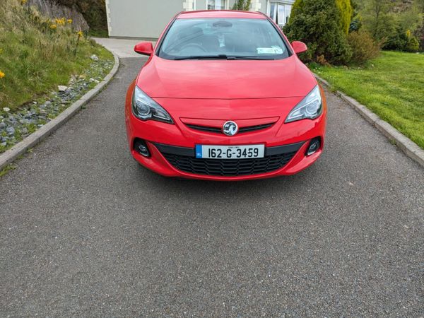 Vauxhall Astra Hatchback, Petrol, 2016, Red